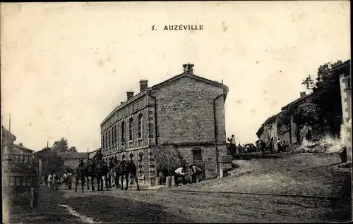 Ak Auzéville en Argonne Meuse, Straßenpartie