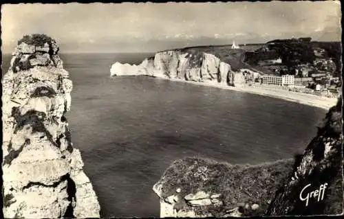 Ak Étretat Seine Maritime, La Falaise d'Amont vue de la Falaise d'Aval