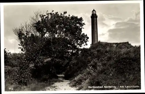 Ak Norderney in Ostfriesland, am Leuchtturm