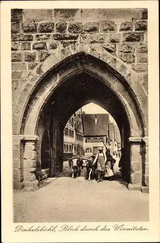 Ak Dinkelsbühl inMittelfranken, Blick durch das Wörnitztor, Rinderfuhrwerk