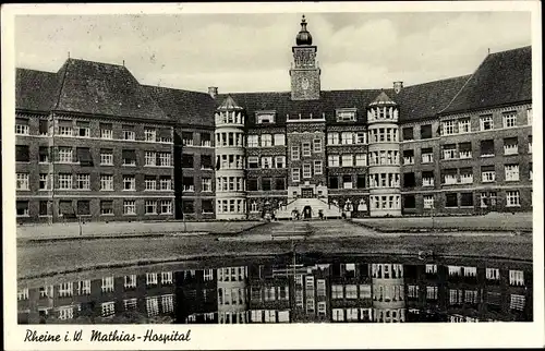 Ak Rheine in Westfalen, Mathias-Hospital, Fassadenansicht und Spiegelung im Wasser