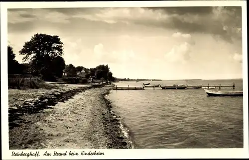 Ak Steinberghaff Steinberg in Angeln Schleswig Holstein, Am Strand beim Kinderheim