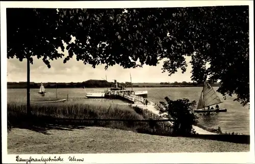 Ak Ulsnis an der Schlei Angeln, Dampferbrücke, Dampfer