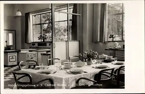Ak Arnhem Gelderland Niederlande, Voorlichtingsgebouw v. h. Centraal Bureau v. d. V. D. E. N