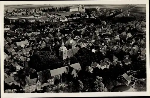 Ak Vreden im Münsterland Westfalen, Blick auf den Ort, Fliegeraufnahme