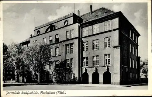 Ak Oberhausen im Ruhrgebiet, Gewerbliche Berufsschule, Außenansicht