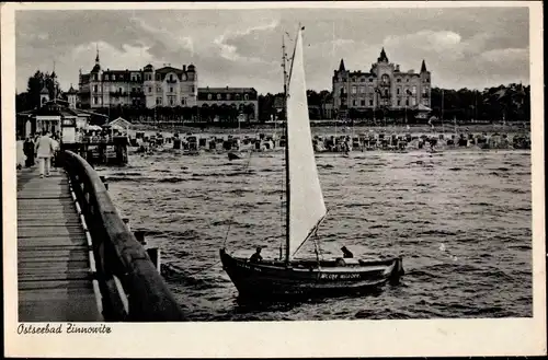 Ak Ostseebad Zinnowitz auf Usedom, Seebrücke, Strandpartie, Segelboot