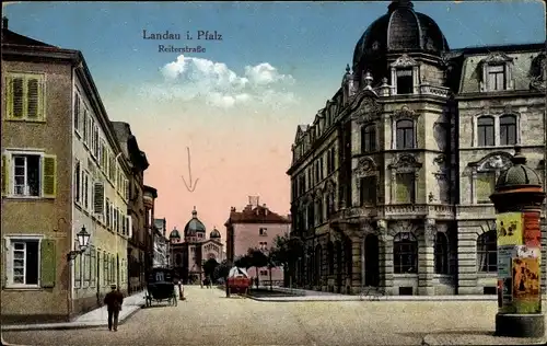 Judaika Ak Landau Pfalz, Blick in die Reiterstraße zur Synagoge, Litfaßsäule 