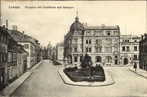 Judaika Ak Landau in der Pfalz, Postplatz mit Kreditbank und Synagoge 