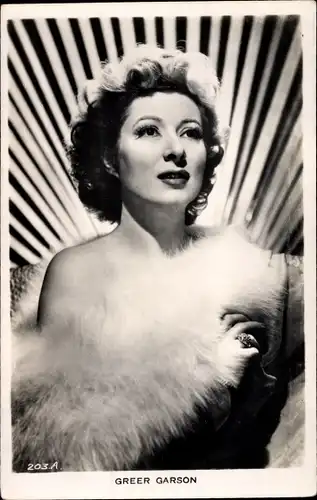 Ak Schauspielerin Greer Garson, Portrait