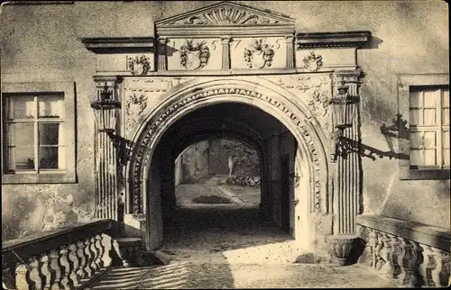 Ak Weesenstein im Müglitztal, Schloss, Ostportal