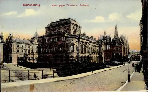 Ak Liberec Reichenberg in Böhmen, Blick gegen Theater und Rathaus