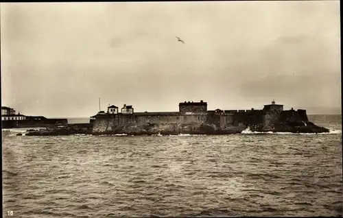 Foto Ak Mosambik, Festung, Wasserpartie