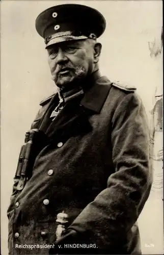 Ak Reichspräsident Paul von Hindenburg, Feldstecher
