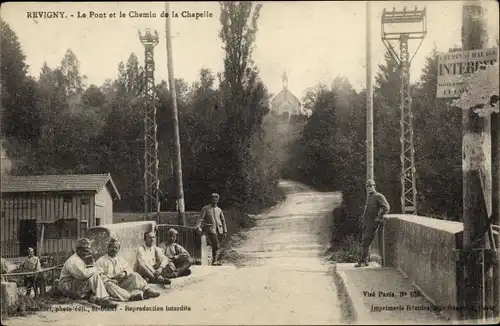 Ak Revigny Meuse, Le Pont et le Chemin de la Chapelle
