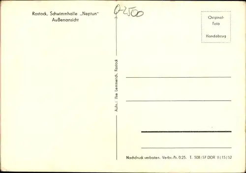 Ak Rostock in Mecklenburg Vorpommern, Schwimmhalle Neptun, Außenansicht