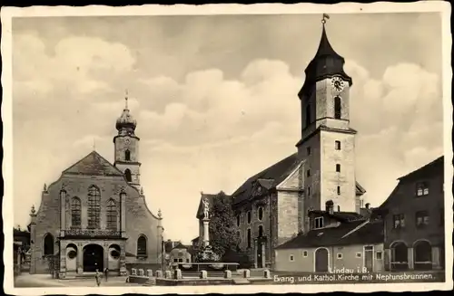 Ak Lindau am Bodensee Schwaben, Evangl. und Kathol, Kirche mit Neptunsbrunnen