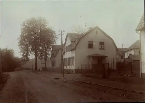 Foto Ak Knapsack Hürth Nordrhein Westfalen, Straßenpartie in der Kolonie