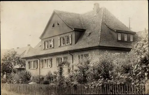 Foto Ak Pforzheim im Schwarzwald, Blick auf ein Wohnhaus