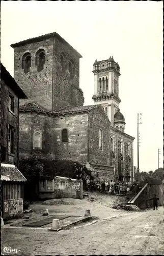 Ak Montmiral Drôme, L'Eglise