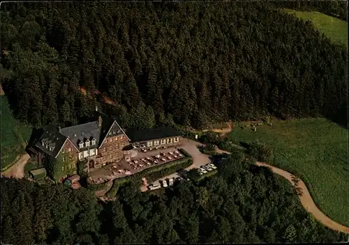Ak Dahle Altena im Sauerland, Hotel Kohlberghaus, Fliegeraufnahme