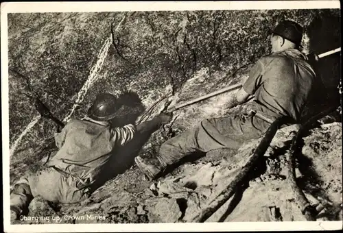 Ak Charging Up, Crown Mines, Bergleute