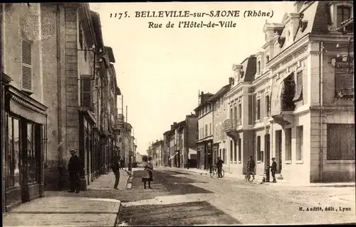 Ak Belleville sur Saone Rhône, Rue de l'Hotel de Ville