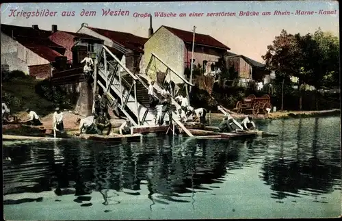 Ak Bas Rhin Frankreich, Große Wäsche an einer zerstörten Brücke am Rhein-Marne-Kanal