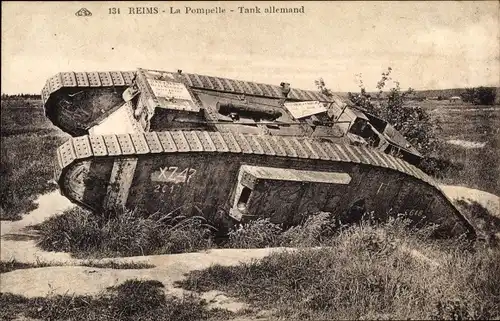 Ak Reims Marne, Fort de la Pompelle, Tank allemand, deutscher Panzer, XZ47, I WK