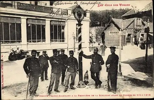 Ak Vosges, Un Groupe Franco-Allemand a la Frontiere de la Schlucht avant la Guerre 1914-1915