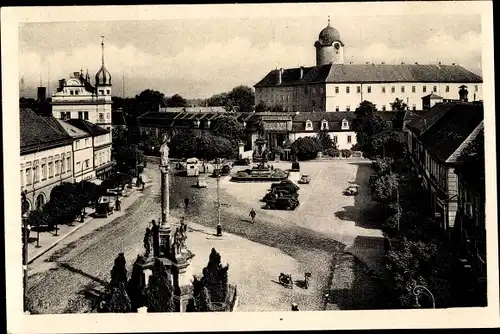 Ak Lazne Poděbrady Bad Podiebrad Mittelböhmen, König Georg-Platz, Säule