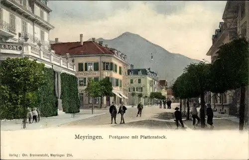 Ak Meiringen Kt. Bern Schweiz, Postgasse mit Plattenstock, Gasthaus Krone