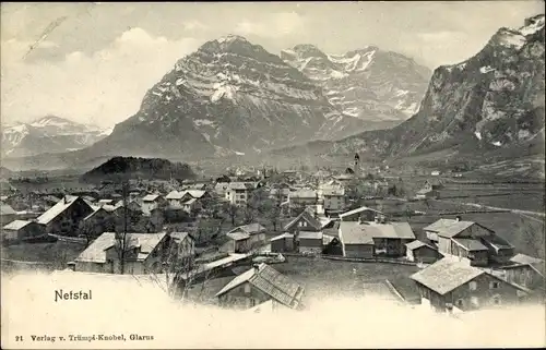 Ak Netstal Glarus Kt. Glarus Schweiz, Blick auf den Ort mit Umgebung