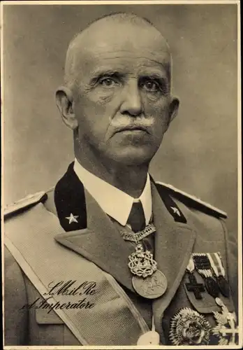 Ak Viktor Emanuel III, König von Italien, Portrait, Orden, Uniform