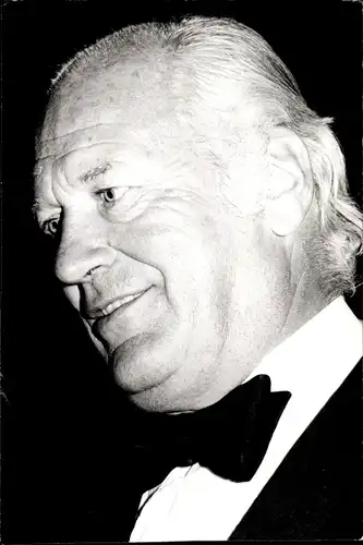Foto Ak Schauspieler Curd Jürgens, Portrait