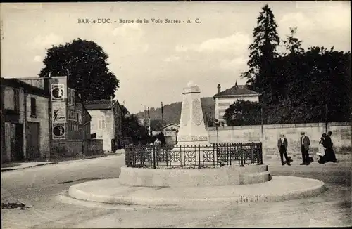 Ak Bar le Duc Meuse, Borne de la Voie Sacree