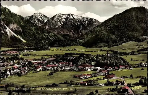 Ak Ruhpolding in Oberbayern, Gesamtansicht mit Sonntagshorn