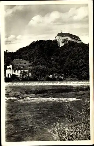 Ak Frankenberg an der Zschopau, Wasserpartie, Blick auf Schloss Sachsenburg