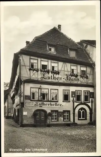 Ak Lutherstadt Eisenach in Thüringen, Luther Haus, Lutherkeller, Straßenpartie