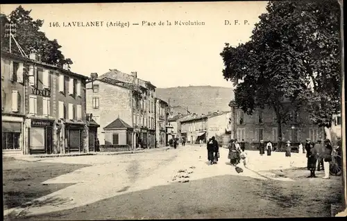 Ak Lavelanet Ariege, Place de la Revolution