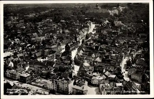 Ak Gotha in Thüringen, Panorama der Stadt, Fliegeraufnahme