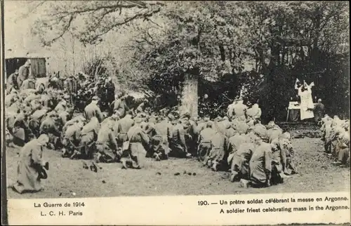 Ak Un pretre soldat celebrant la messe en Argonne, I WK