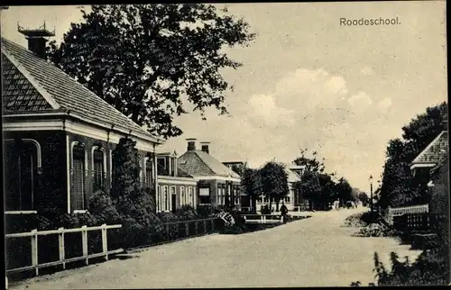 Ak Roodeschool Groningen Niederlande, Straßenpartie, Häuser