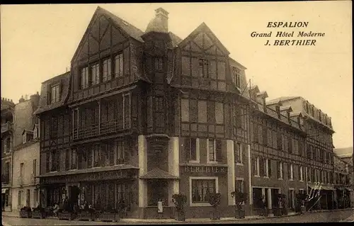 Ak Espalion Aveyron, Grand Hotel Moderne J. Berthier