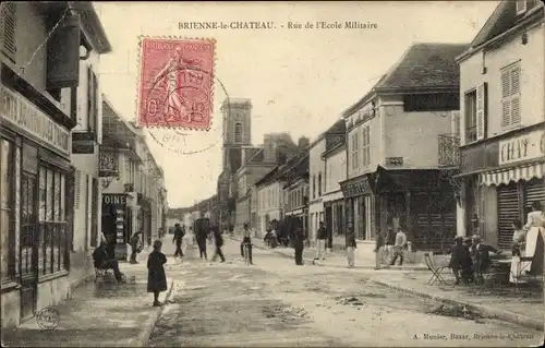 Ak Brienne le Château Aube, Rue de l'Ecole Militaire