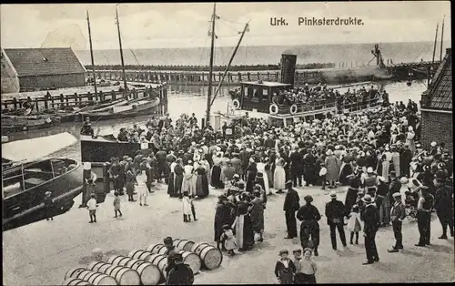 Ak Urk Flevoland Niederlande, Pinksterdrukte