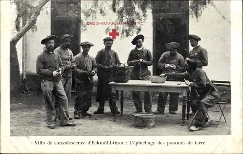 Ak Oran Algerien, Villa de convalescence d'Eckmühl-Oran, L'epluchage des pommes de terre