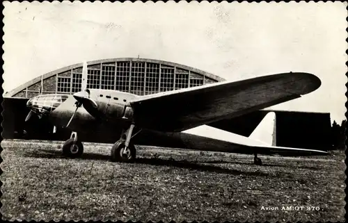 Ak Französisches Militärflugzeug Amiot 370, Avion