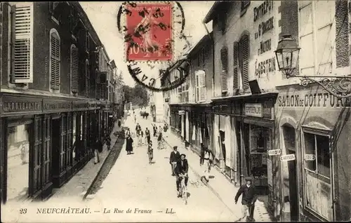 Ak Neufchâteau Lothringen Vosges, La Rue de France, Salon de Coiffure