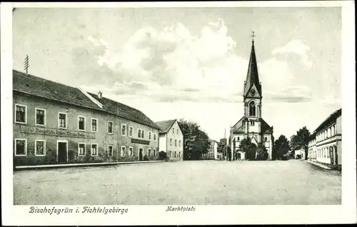 Ak Bischofsgrün im Fichtelgebirge, Marktplatz, Kirche